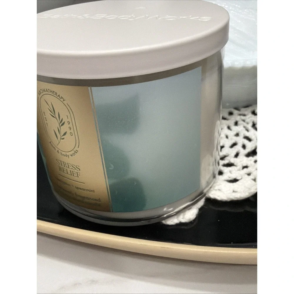 Bath & Body Works Stress‎ Relief 3-Wick Candle Eucalyptus Spearmint Aromatherapy